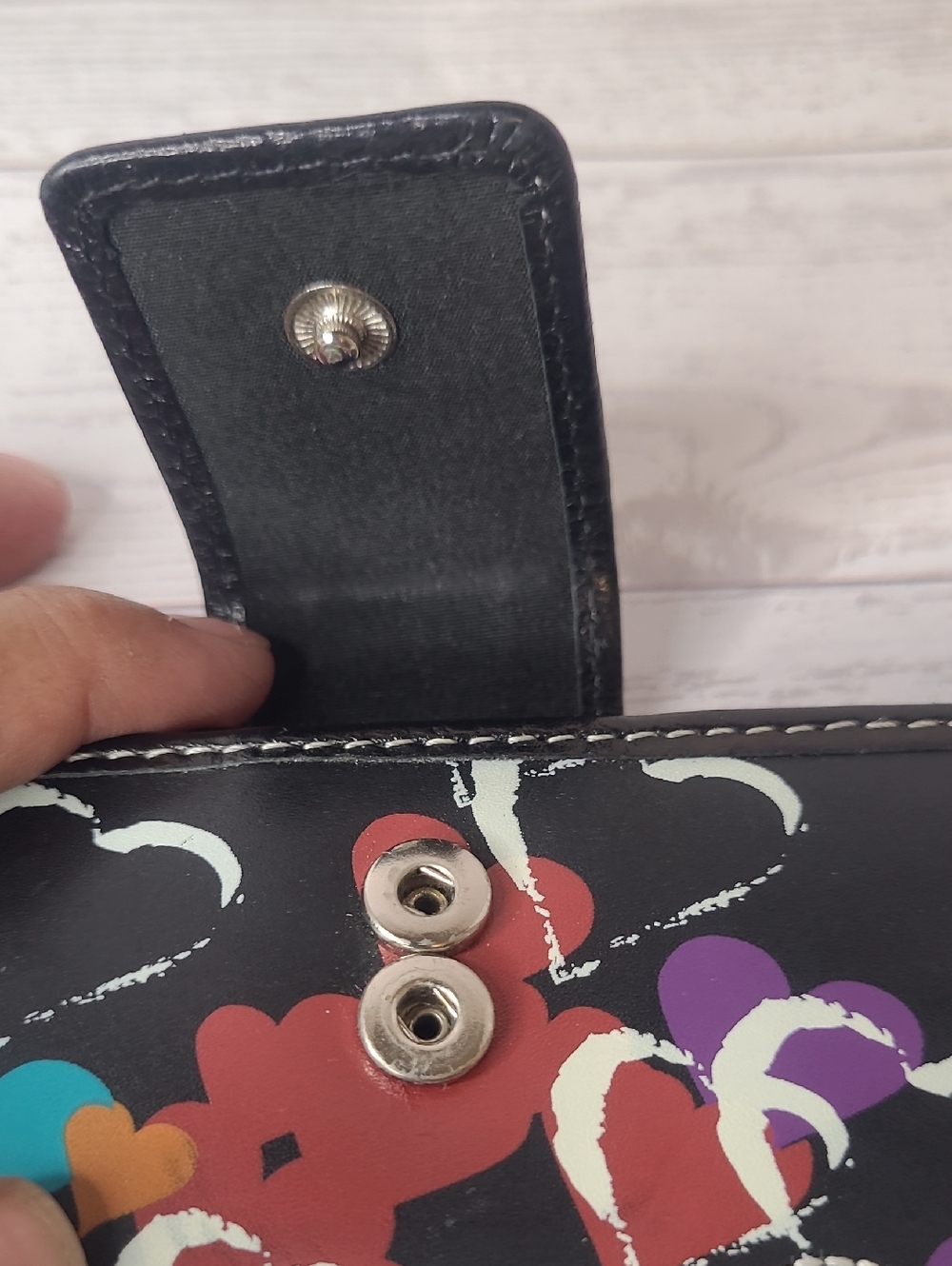 Fossil Genuine Leather Black Bifold Wallet Clutch with Hearts - Picture 5 of 7